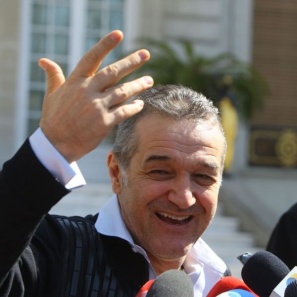 Abramovici nu ii mai vrea pe Falcao