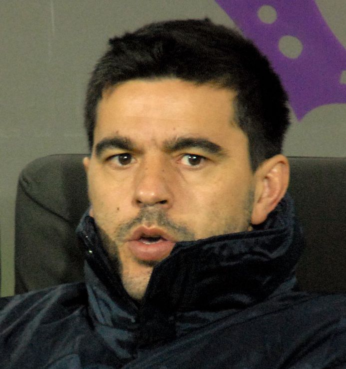 Contra a debutat cu victorie