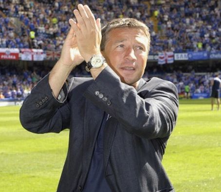 Buget de transferuri pentru Dan Petrescu