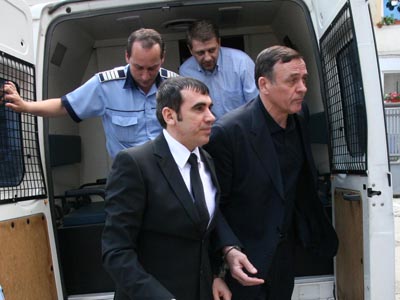 Penescu, Făcăleaţă şi Constantin au părăsit penitenciarul