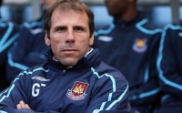 West Ham l-a demis pe Zola