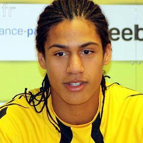 Real Madrid l-a transferat pe Raphael Varane
