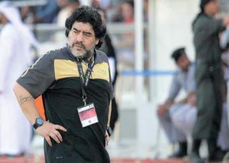 Cosmin Olaroiu atacat de Maradona