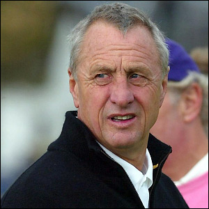 Cruyff : Messi nu joaca niciodata prost
