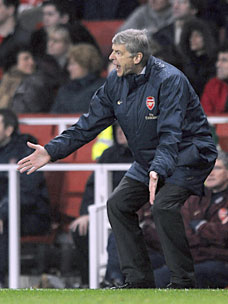 Wenger nu face transferuri