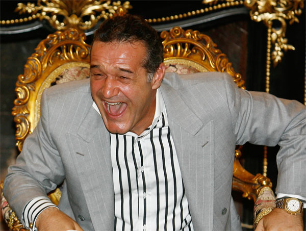 Steaua lui Gigi Becali vs Clubului Sportiv al Armatei Steaua
