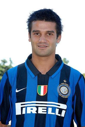 Sanse minime pentru Chivu de a juca in derby