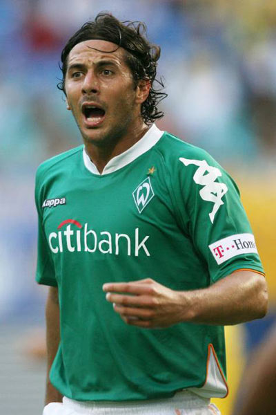 Pizarro pleaca de la Werder